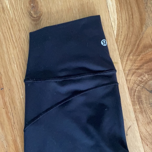 Lululemon leggings (sz 2) - Picture 4 of 4